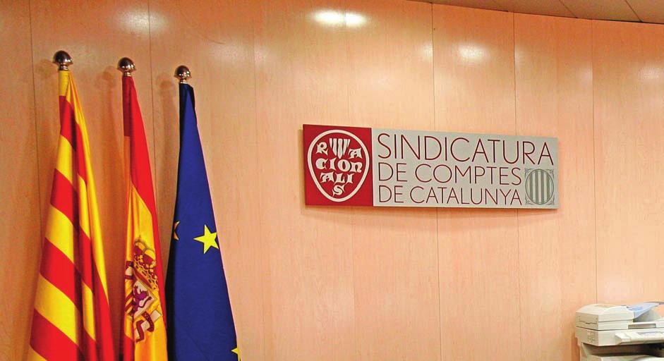 1. INTRODUCCIÓN La Memoria anual de actividades y la Cuenta de la Sindicatura de Cuentas se presentan al Parlamento de Cataluña en cumplimiento de lo dispuesto en el artículo 57 de la Ley 18/2010, de