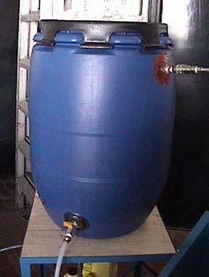 Recipiente de Agua: El recipiente fue comprado en Corporación de envases de Puebla S.A. de C.V. con una capacidad de 100 lts de agua.