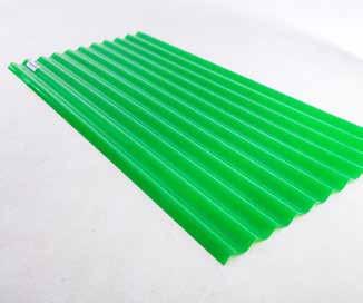 s de plástico de plástico Planchas onduladas traslucidas en onda 100 y onda 76 que permiten el paso de luz y el ahorro de energía.