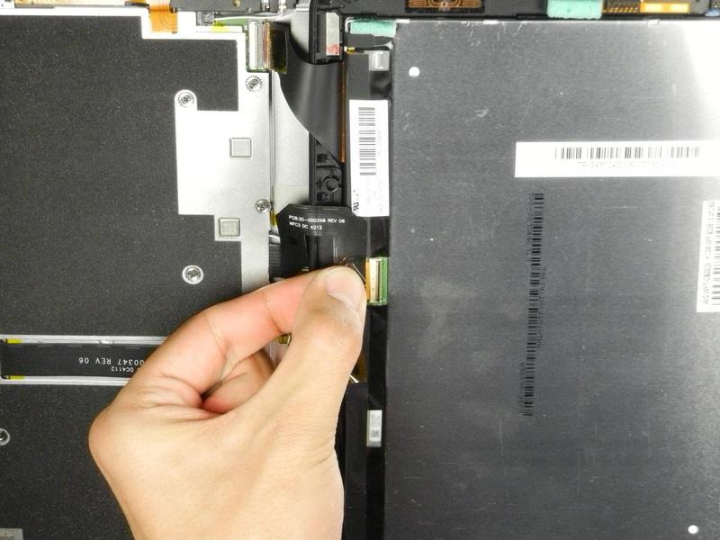Con el fin de evitar daños en los cables de la flexión, mantener el Kindle abierta a