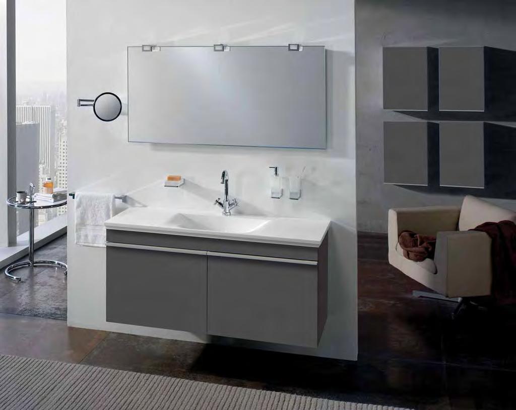 9 Free Style-Struch 95 Una propuesta de lo más sugerente, ambiente en color gris lacado mate con lavabo cerámico de 123 cm., espejo fino con apliques y accesorios Angular.