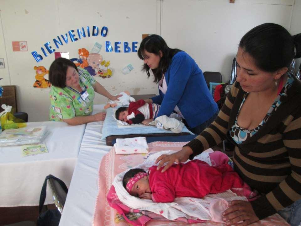 Se realizaron 11 talleres participando Educadora, Enfermera, Nutricionista, Kinesiólogo, de Bienvenido Bebé, a madres padres o cuidadores con niños