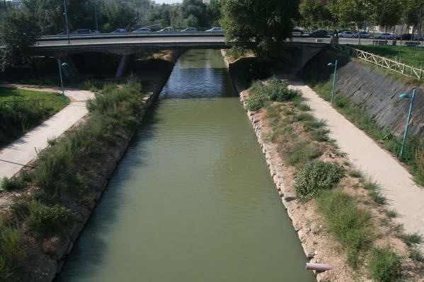 Zoom: río Huerva en el casco urbano de Zaragoza Sobre el curso bajo del Huerva, evaluado en el apartado anterior, se ha realizado un zoom a un tramo más concreto.