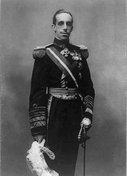 de su hijo Alfonso XIII) 1923 (con la Dictadura de Primo de Rivera permitida por Alfonso