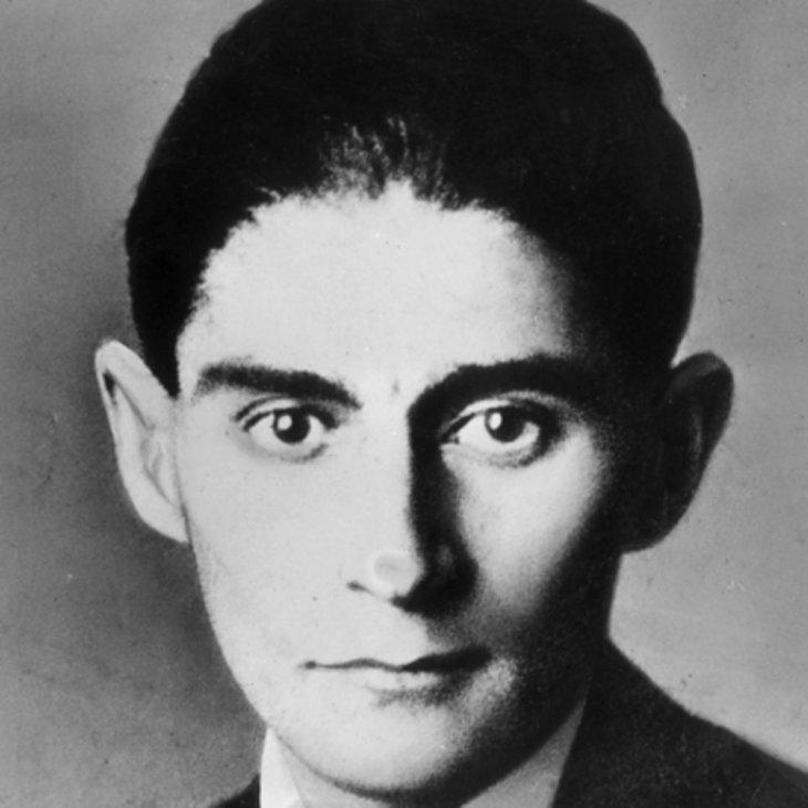 Franz Kafka Franz Kafka (Praga, Imperio austrohúngaro, 3 de julio de 1883-Kierling, Austria, 3 de junio de 1924) fue un escritor de origen judío nacido en Bohemia que escribió en alemán.