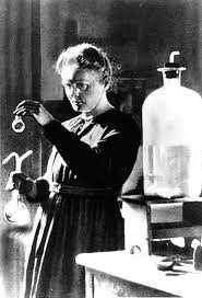 Alfred Nobel va inventar la dinamita, que és un explosiu molt fort.