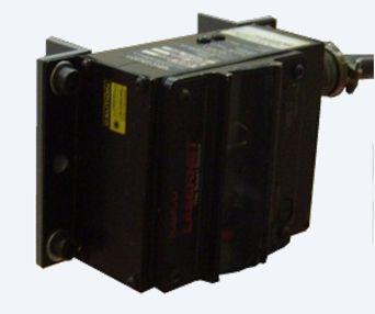 ..) Serie CDO / 2 / 100 Extensómetro óptico para ensayos de tracción Incorpora 2 cámaras, separadas a distancias comprendidas entre 50 y 200 mm.