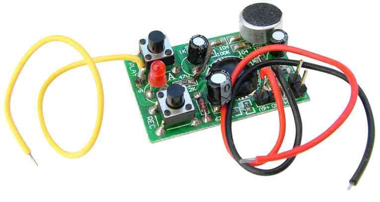 SINTESIS DE VOZ C-9701 Grabador y reproductor de 1 mensaje Grabador-reproductor de 35 x 20 x 10 mm,, con capacidad para un mensaje de 16 seg. Activación: pulsador incorporado.