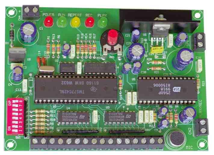 de memoria - 32 mensajes C-9702 TR-7 Grabador y reproductor en caja de 1 mensaje Grabador y reproductor en caja de 55 x 37 x 11 mm, con capacidad para un mensaje de 20 seg de memoria. Pilas incluidas.