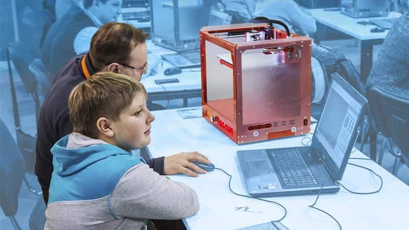 Construye tu propia impresora 3D Padre e Hijo 10 a + años Hor: sábado 27 de enero sábado 03 de febrero sábados 09.00 am 04.
