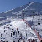 8322º Estació d esquí de Boí-Taüll Pels amants de l esquí, la Vall de Boí disposa de Boí-Taüll. Es tracta de l estació d esquí amb la cota esquiable més alta de Catalunya, a més de 2.750m.