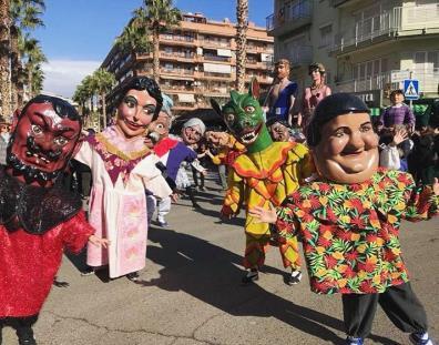 Baix Llobregat) Balls de Seguici Coordinadora de Danses Tradicionals de Reus (Reus, Baix Camp) Ball d Espases de Salou (Salou, Tarragonès)