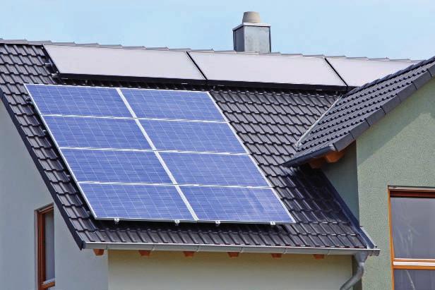 Producció i consum d energia 6 A més de les cèl lules fotovoltaiques, formen part d una instal lació solar fotovoltaica, com a components habituals, els elements següents: Bateria o acumulador.