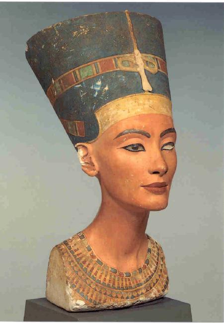 EGIPTYAN DEMI-COUTURE SS/17 Esta colección Demi-Couture Primavera/ Verano 2017 está inspirada en Amenofis IV, faraón que, como dije anteriormente, se atrevió a romper con el orden y las tradiciones.