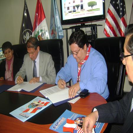 Coordinación Nacional de Proyectos y Convenios SCOUTS DEL PERU FIRMA CONVENIO INTERINSTITUCIONAL CON ESCUELA DE INTERNACIONAL