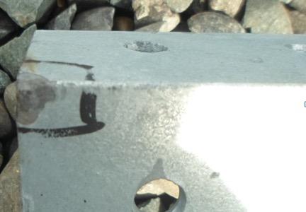 Revestimiento: Áreas o filos sin recubrimiento de zinc sobre la superficie del acero.