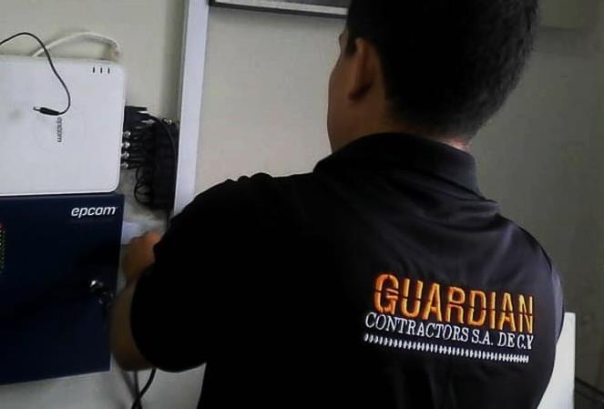 CCTV CONECTADA A NUESTRA CENTRAL RECEPTORA DE ALARMAS. GUARDIAN cuenta con su propia C.R.A. conectada a su vez con la Policía.