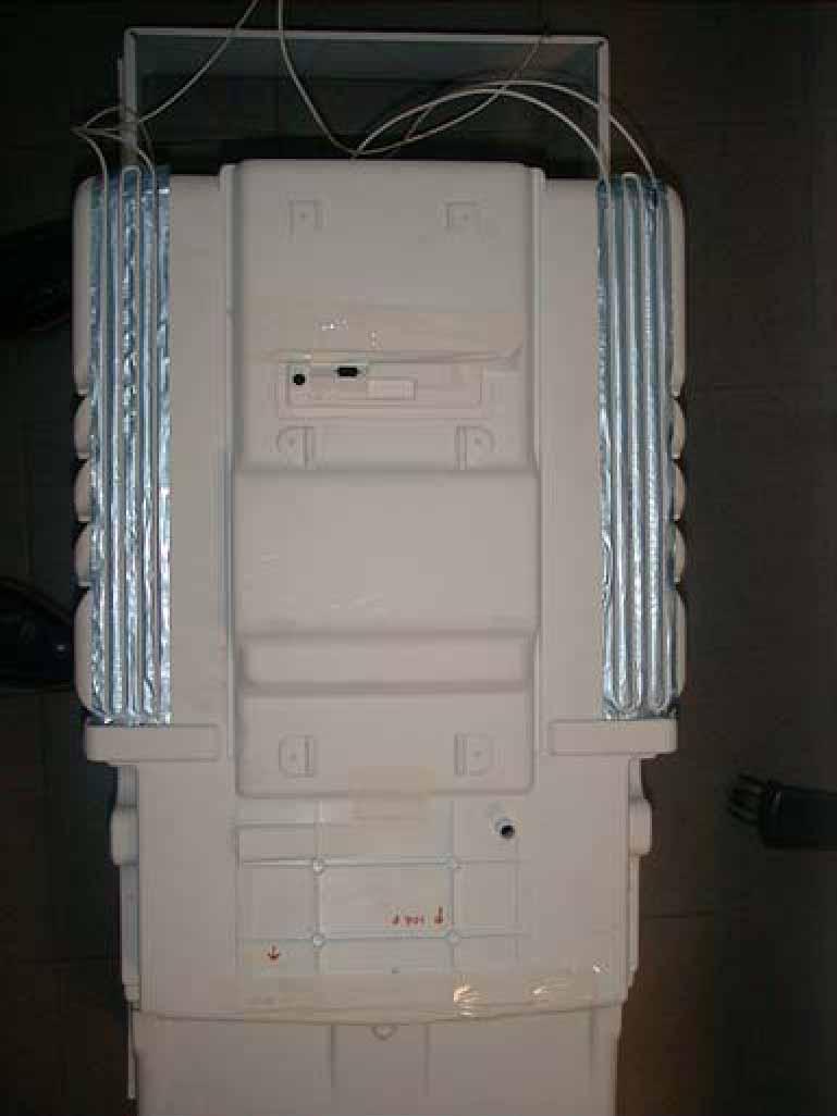 7.2 IKEF 248-5 El refrigerador funciona de forma diferente según los requerimientos de frío de la zona de conservación en fresco y del compartimento refrigerador.
