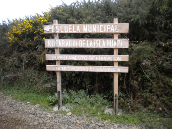 La comunidad de Rucarraqui, donde se encuentra la Biblioteca es una de las comunidades del pueblo originario Mapuche Lafkenche (gente de la tierra y del mar).