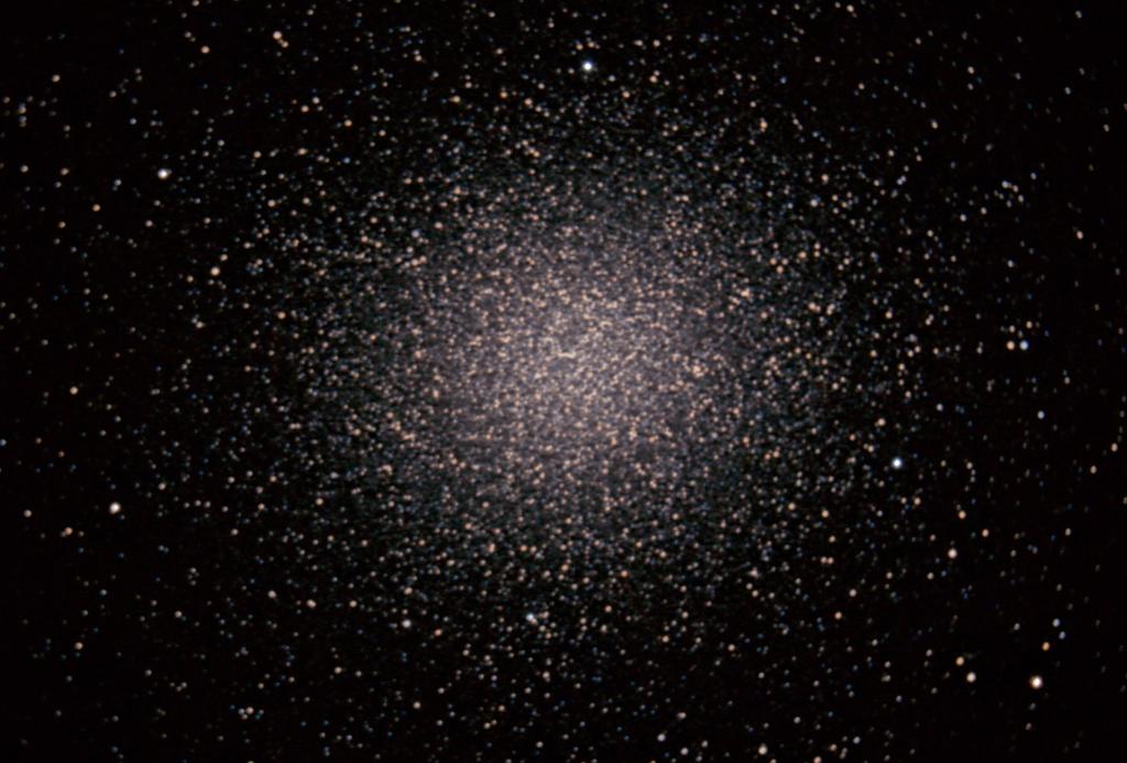 04-Omega Centauri (NGC 5139) Si la imagen del Joyero era de una gran belleza la siguiente que os mostramos es sublime.