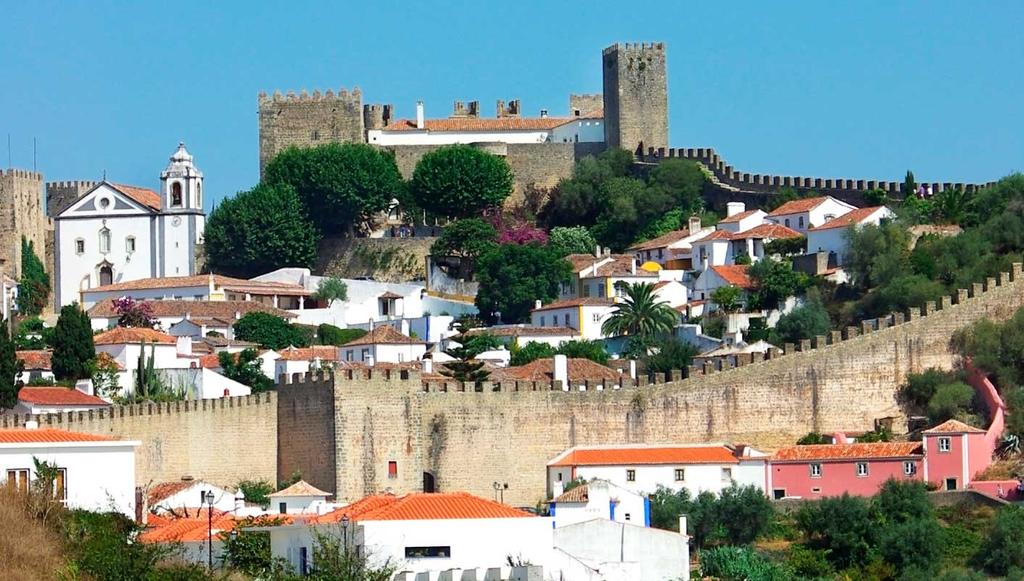 Obidos: General view of the castle.