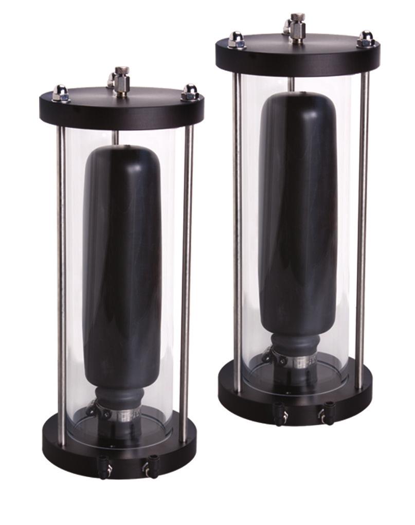 El cilindro funciona continuamente a una presión máxima de 50 lb/in² (000 kpa). Las placas superior e inferior son de aluminio anodizado, el cilindro de acrílico y la vejiga de fluoroelastómero.