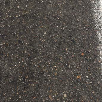 ESTADO DE LA MEZCLA ASFÁLTICA EN UN PAVIMENTO REHABILITADO 44 En lo que se refiere al contenido de asfalto, aunque se obtuvieron tres (3) valores que cumplen con la fórmula de trabajo, también se