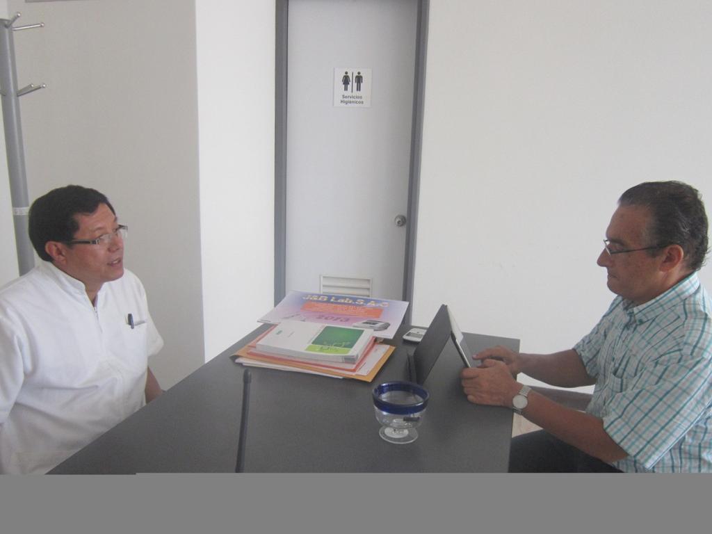 VISITA AL HOSPITAL REGIONAL DE CHICLAYO El Hospital Regional de Chiclayo, es dirigido por el Dr. Víctor Linares.
