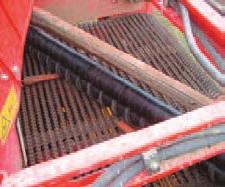 Tratamiento cuidadoso del producto: cinta de broza (paso 200 mm o 280 mm) extrae la hierba y transporta Separar Transportar Separación eficaz y transporte