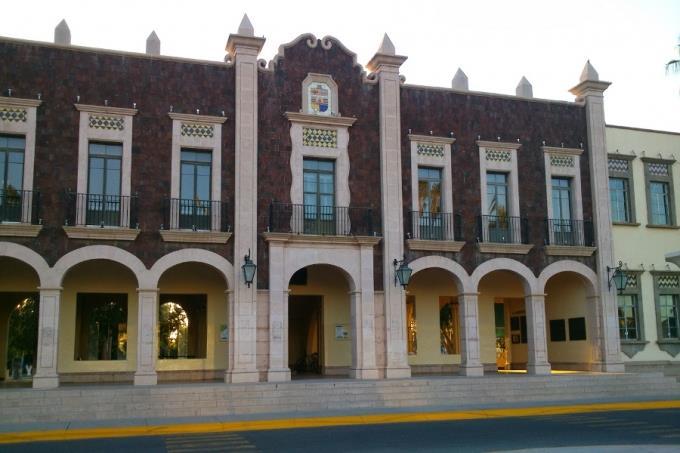 Unison logra acuerdos con universidades de Colombia Programas académicos de doble titulación a nivel de posgrado, intercambio de alumnos y docentes y participar en una red internacional de