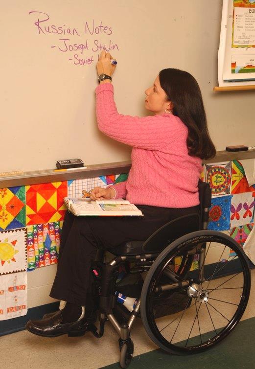 Discapacidad Marco Legal El artículo 47 reconoce a las personas con discapacidad el derecho al trabajo en condiciones de igualdad