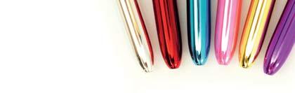 Bolígrafo negro con puntero de silicona en diferentes colores.