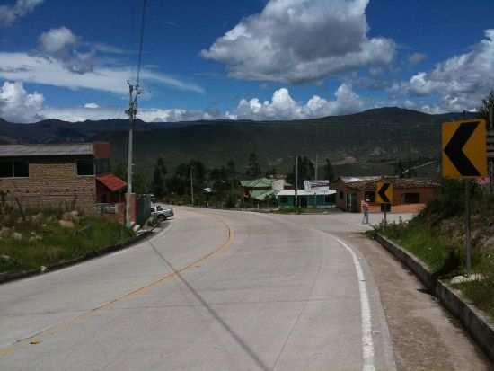 6Panamericana Sur E-35 Fuente: Los Autores La panamericana Sur es una vía rápida, de la Red Vial Estatal del Ecuador que atraviesa la Provincia del Azuay y la Provincia de Loja.