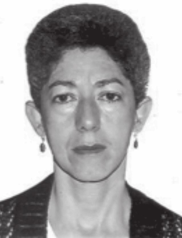 Naranjo Vélez, Edilma N ació en la ciudad de Medellín, Colombia. Estudió Bibliotecología en la Escuela Interamericana de Bibliotecología (eib) de la Universidad de Antioquia (1997).