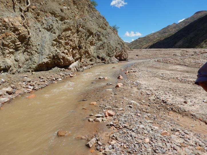 4. Río Tacobamba antes de su unión al río Pilcomayo: El río Tacobamba antes de su unión con el río Pilcomayo, dio los siguientes resultados: a.