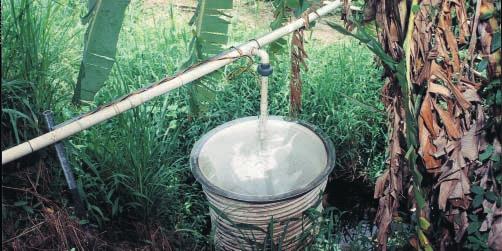 El Desarrollo de Manantiales consiste en establecer estructuras para almacenar y distribuir el agua que brota de un manantial.
