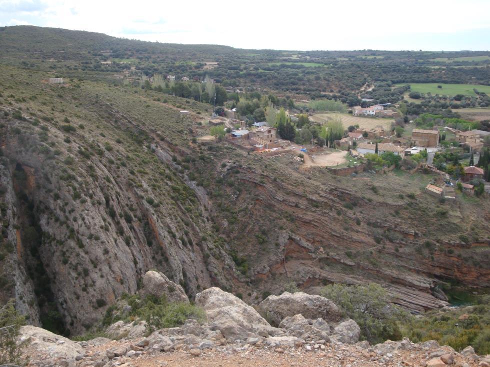 7 En este recorrido, habremos ido encontrando afloramientos de los materiales cenozoicos que rellenan la Depresión Geológica del Ebro, en donde estamos ahora situados.