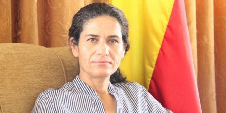 El camarada Fîraz realizaba todo su trabajo en inglés para introducir al mundo entero en las verdades de la revolución y hacer visible la ocupación y explotación del pueblo kurdo.