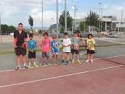 INFORMACIÓ GENERAL: La Regidoria d'esports organitza per aquest estiu tres cursets de tennis adreçats a tothom, escolars i adults.