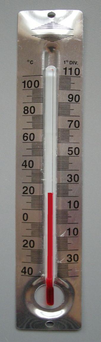 Agua tibio hace que el termómetro está tibio. l alcohol en el termómetro se mueve hacia arriba en el tubo. Agua frío toma el calor del termómetro.