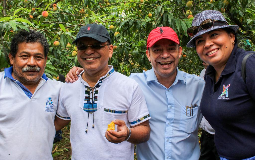 El Cantón Río Chiquito en el municipio de San Ignacio, departamento de Chalatenango, fue la sede del segundo Festival del Melocotón, donde productoras y productores de la cadena de valor de frutas y