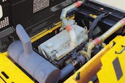 Se ha simplificado considerablemente el mantenimiento del motor y los componentes hidráulicos gracias a una accesibilidad total a sus elementos.
