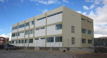 Administrativas y Sociales de la Universidad Autónoma de Baja California, Ensenada, campus Valle Dorado. 4,826 alumnos.