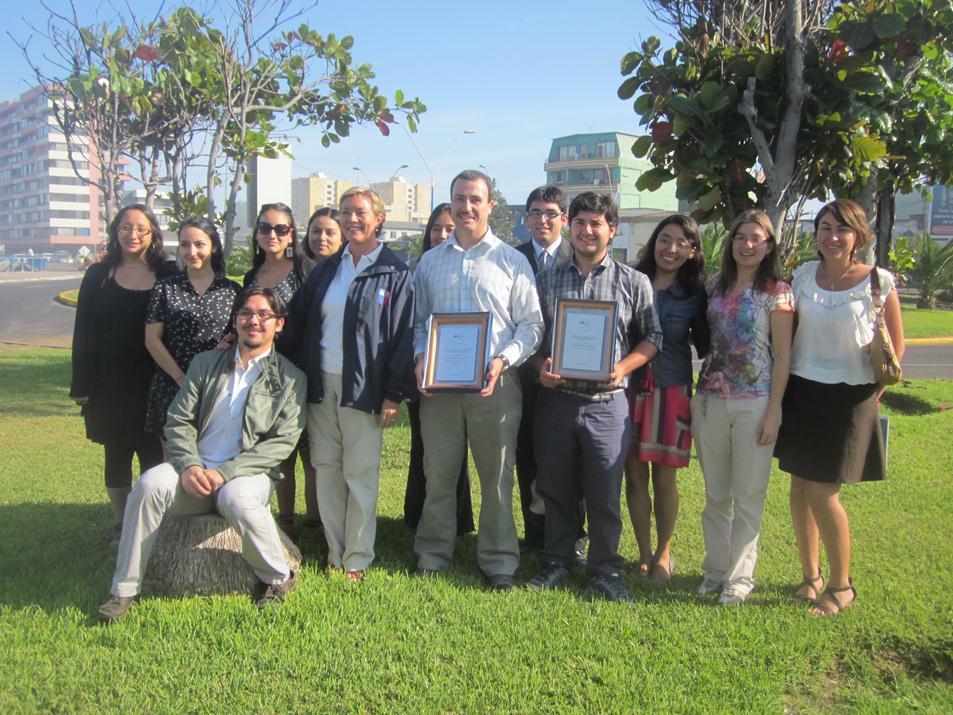 Ciudadanía y Cultura Premian Programa Servicio País Cultura Servicio País Cultura fue premiado este año en el Concurso Buenas Prácticas "Por el Chile que Soñamos"