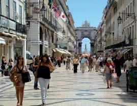 / Lisboa / Mérida /. reproducción de las ciudades y monumentos más conocidos de España. (Entrada y cena en el Pueblo Español incluida en el Paquete Plus P+).