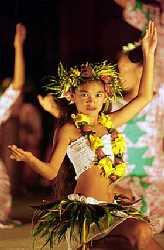 Tercero A Rapa Nui Fantasía MUJERES: Pareo, cinturón de
