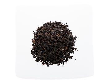 7 T É ROJO PU- ERH Posee un aroma a tierra distintivo. Se diferencia del té negro ya que a esta variedad se le deja crecer una capa delgada de moho en las hojas.