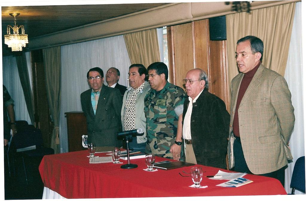 ACTA DE CONSTITUCIÓN En la ciudad de Bogotá D.C., siendo las 11:00 horas del día 10 de junio de 2006, se reunieron en las instalaciones de la Asociación Colombiana de Oficiales de Las Fuerzas Militares en Retiro ACORE (Calle 70 No.