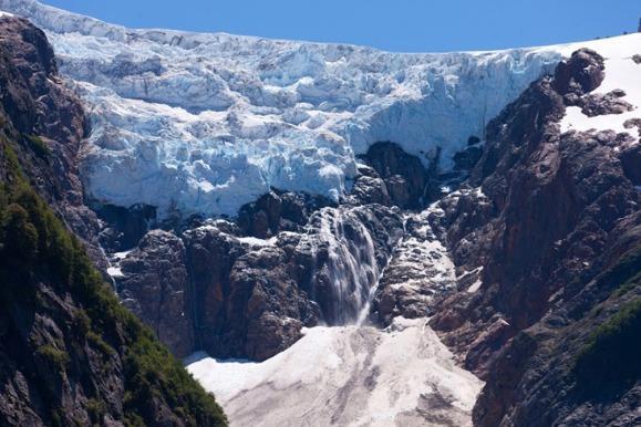 Un Glaciar en Chubut Glaciar Torresillas Foto: hmp://www.