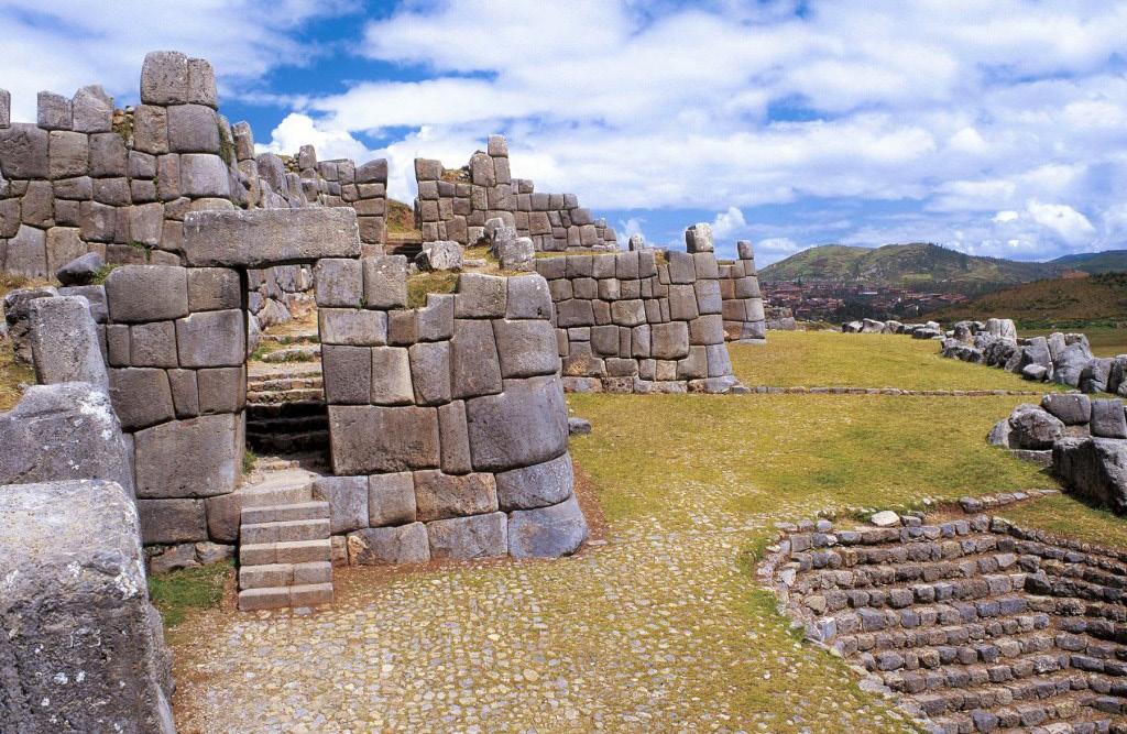 El punto culminante de la gira será, por supuesto, el magnífico Machu Picchu, una de las 7 maravillas del mundo y una experiencia que no olvidará.